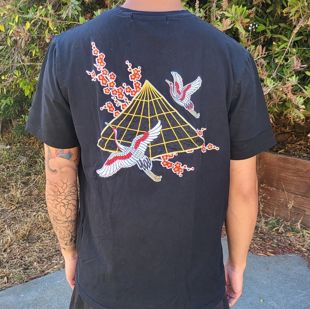 Black Pyramid T